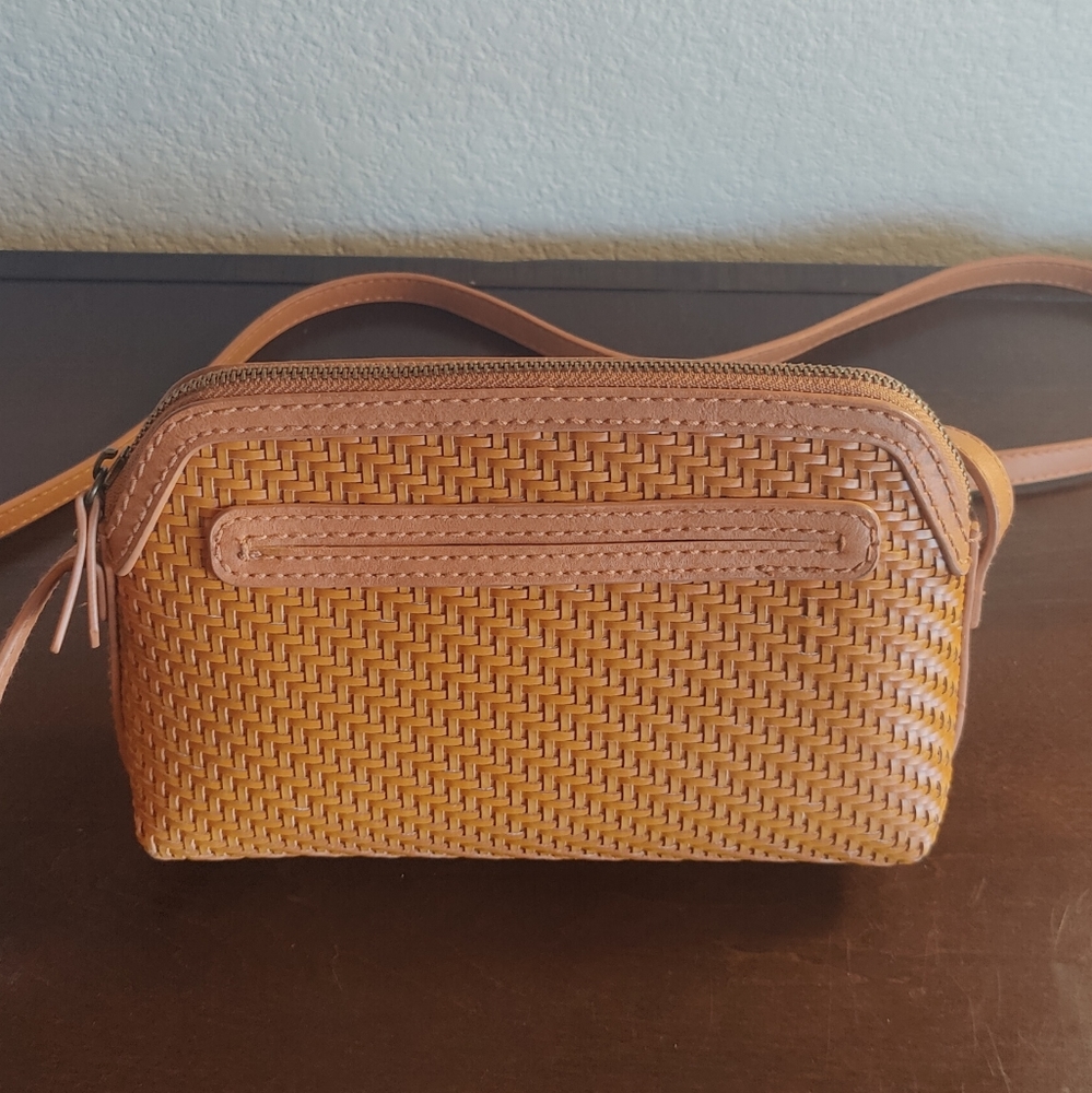 Universal Thread Crossbody Purse
